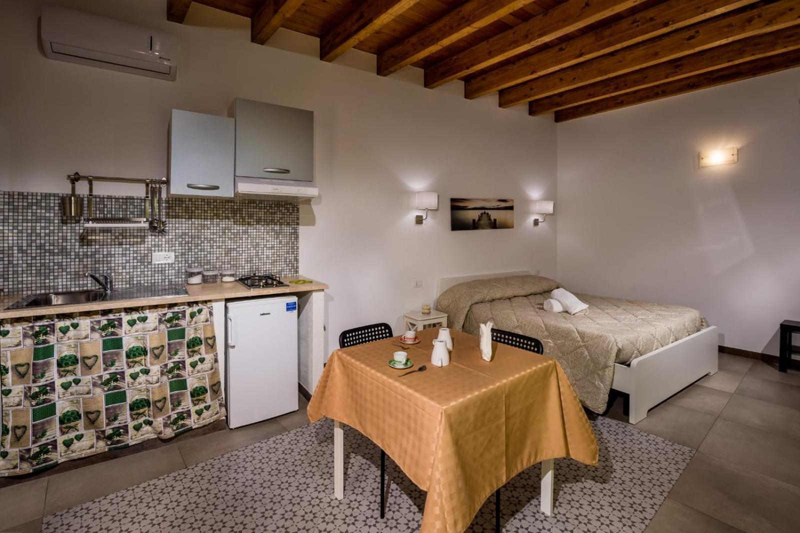 Il Cortile Apartman Castellammare del Golfo Kültér fotó